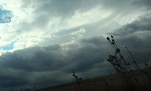 Повече облаци, кратки валежи и гръмотевици в следващите дни