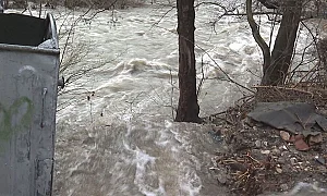 Потопът в Бачково: Откъснат квартал, кал и дървета по улиците