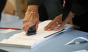 Комисията на ЕП за защита на демокрацията ще анализира изборите в България