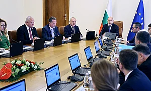 Кабинетът смени 28 областни управители още на първото си редовно заседание