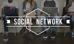 9 от 10 млади хора в Европа живеят в социалните мрежи. На каква цена?