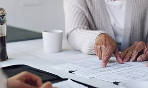 335 000 българи си преместиха парите за втора пенсия