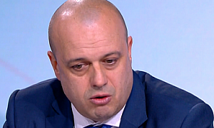 Министър Проданов за мерките, щетите и компенсациите на туристическия бранш