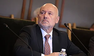 Дронът и „ЕМКО“: Тагарев вижда прикриване на информация и прибързани версии