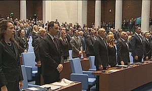 239 депутати се регистрираха в зала и положиха клетва: Започна 52-ото НС