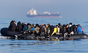 Все по-малко хотели приютяват бежанци във Великобритания