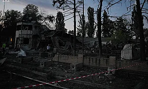 Осем жертви при руска атака срещу Киев – балистична ракета удари жп депо