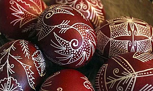 Червеното яйце и Велика събота: Традиции, символи и смисълът на Великден