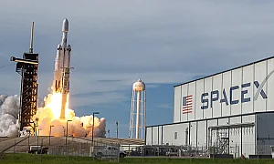 Център за данни в космоса: SpaceX тества физиката. И възможностите си
