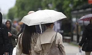 Валежи в Западна и Централна България и температури до 26°