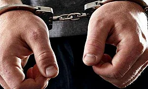 Петима в ареста за схема с фалшиви лични карти и онлайн кредити