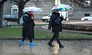 Предимно облачно време, превалявания на много места