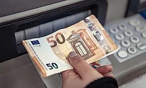 Европа на две скорости: Къде са най-високите заплати и защо България още изостава