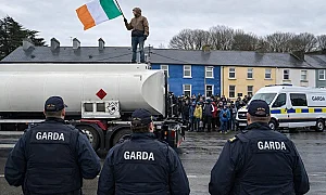 Протести в Ирландия, МВнР с предупреждение към българите