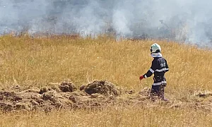 Голям пожар край Слънчев бряг. Евакуираха 50 човека