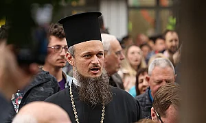 Архим. Дионисий: „Победата не е отмъщение, мирът не е капитулация“ – честит Ден на Независимостта, Украйна