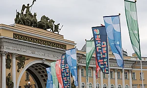 Евродепутати са изправени пред санкции от ЕП заради пътуване до Санкт Петербург
