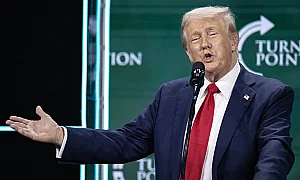 По повод 250-ата си годишнина: САЩ пускат паспорти с лицето на Тръмп