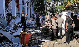 7,4 по Рихтер в Индонезия, сигнал за цунами