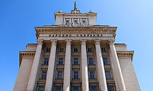 Край на депутатската ваканция: Парламентът се връща на работа