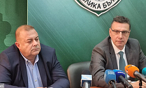 Тройното убийство в Бургаско: Жертвите първо намушкани с нож, после застреляни