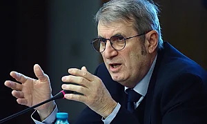 Проф. Хинков: Прокуратурата да отговори за безобразието директори на болници да взимат 40 000 евро заплата