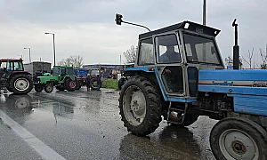 Фермери от Серес блокират граничния пункт „Промахон“