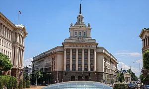 Бюджет 2026 на второ четене в комисия. Депутатите решават за самолетите в Безмер