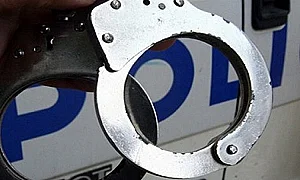 Общински съветник и член на СИК арестувани за купуване на гласове в Разложко