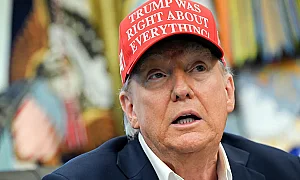 Мляко, шейни и ракети: Тръмп превърна световната политика в сюрреалистично шоу