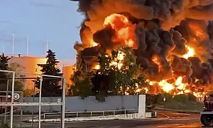 Украински дрон подпали най-важния руски петролен възел в Черно море