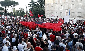 16 дни протести в Албания: Екологични и политически искания – оставка на Еди Рама