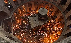 Благодатният огън слезе в Йерусалим, България ще посрещне Великден без ново пренасяне