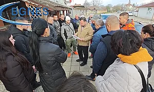 Мащабна акция в село Ръжена: Десетки доброволци търсят изчезнала жена