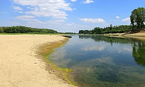 Ниското ниво на Дунав създава проблеми с корабоплаването и енергоснабдяването
