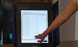 МЕУ: Само 0,3% от машините с проблеми, няма данни за софтуерни неизправности