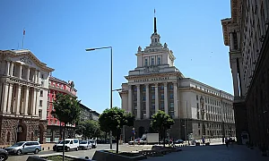 Искането на кабинета за нов дълг от 3,8 млрд. евро влиза в бюджетна комисия