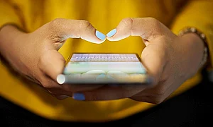 Дигитална изолация в пренаселен свят: Защо Gen Z са най-самотното поколение?