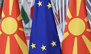 Натиск: Депутати в РСМ събират подписи за вписване на българите в конституцията