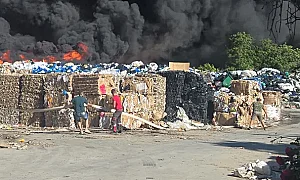 Силно задимяване край Стара Загора: Пожар обхвана над 50 тона отпадъци