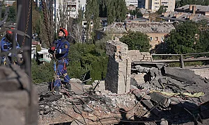 Часове под обстрел: Вече 15 са жертвите на Русия в Киев, ударена е и детска болница