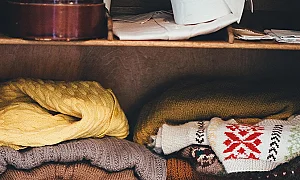 Минимализъм срещу Колекционерство: Защо трупаме вещи?