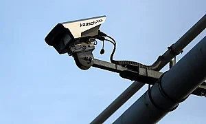 AI ще помага на МВР да се бори с нарушителите на пътя в София. Как го правят по света