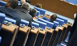 Парламентът на първо четене: Държавата ще отнема колите на каналджиите