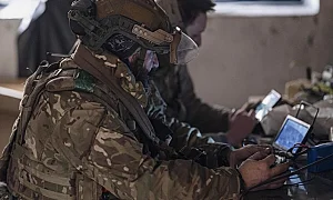 Дроновете променят войната. Могат ли лазерите да ги спрат?