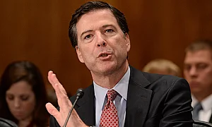 Бившият директор на ФБР се предаде заради обвинение в заплаха срещу Тръмп