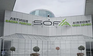 Летище „Васил Левски“ въвежда дезинфекция на обувките на пътниците