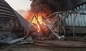 Русия удари с балистични ракети Киев и Полтава. Черен дим над московската рафинерия
