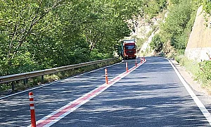 Спират тировете по „Струма“ и в Кресненското дефиле заради засилен трафик към Гърция