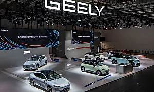 Идваме за клиентите ви: Китайските автомобилни производители настъпват в луксозния клас